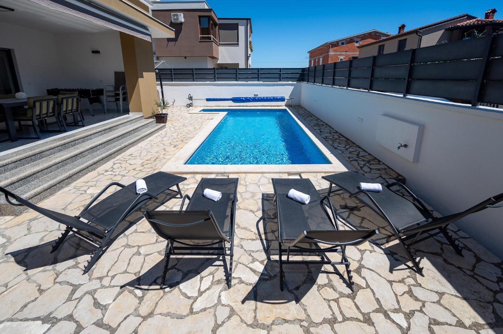 Villa Sunce Pula Exterior foto